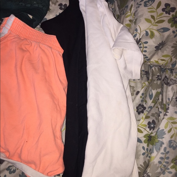 5 item bundle 😊 - Picture 2 of 5